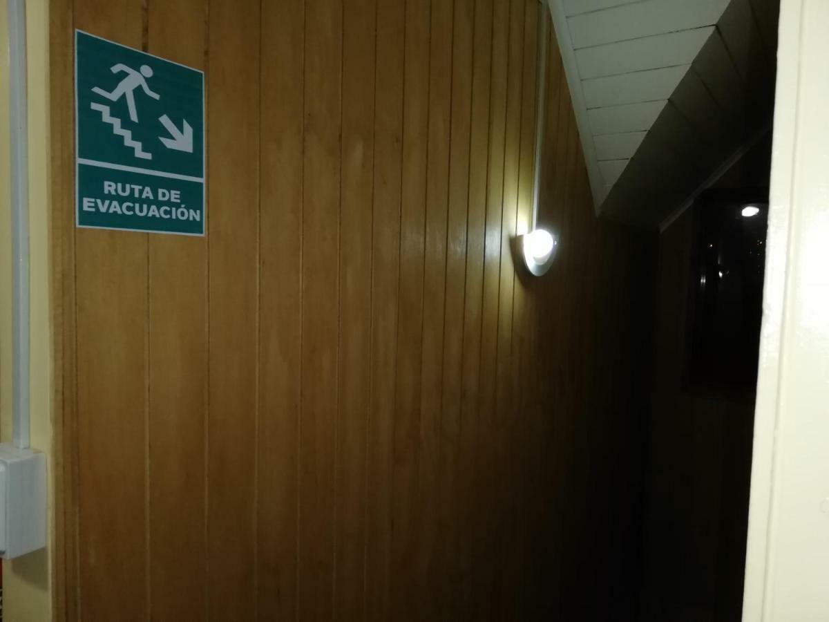 פנגיפולי La Llar Hostel מראה חיצוני תמונה